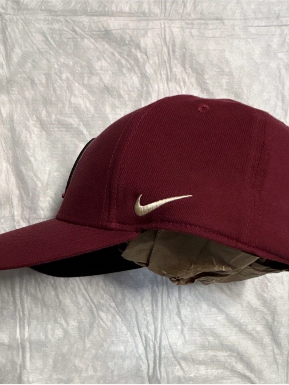 Nike Men's Maroon Baseball Cap with Embroidered Native Logo - Picture 2 of 3